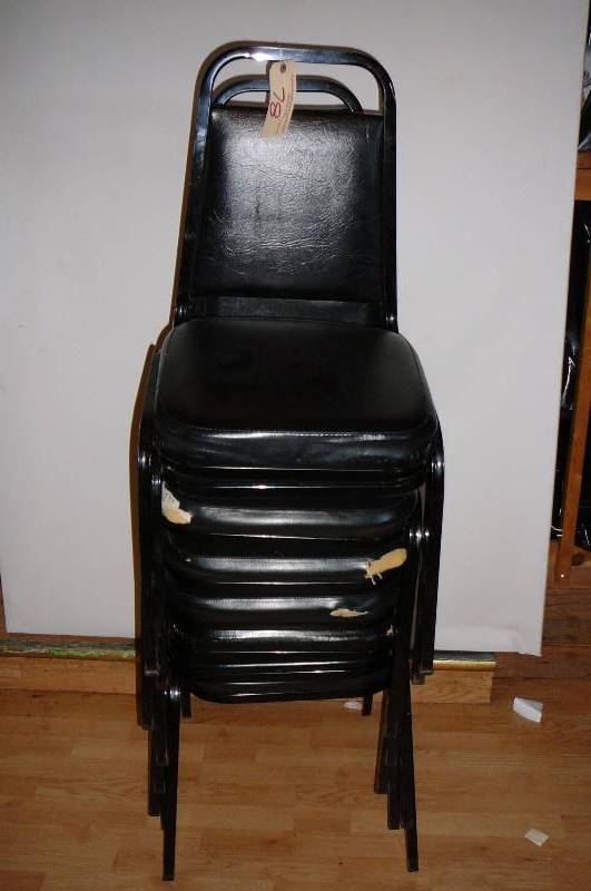lot 78 image: 8 Chairs