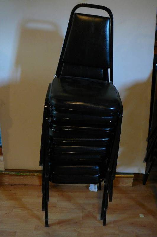lot 80 image: 8 Chairs