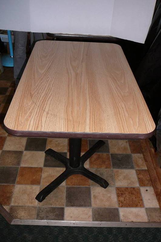 lot 93 image: Table Light