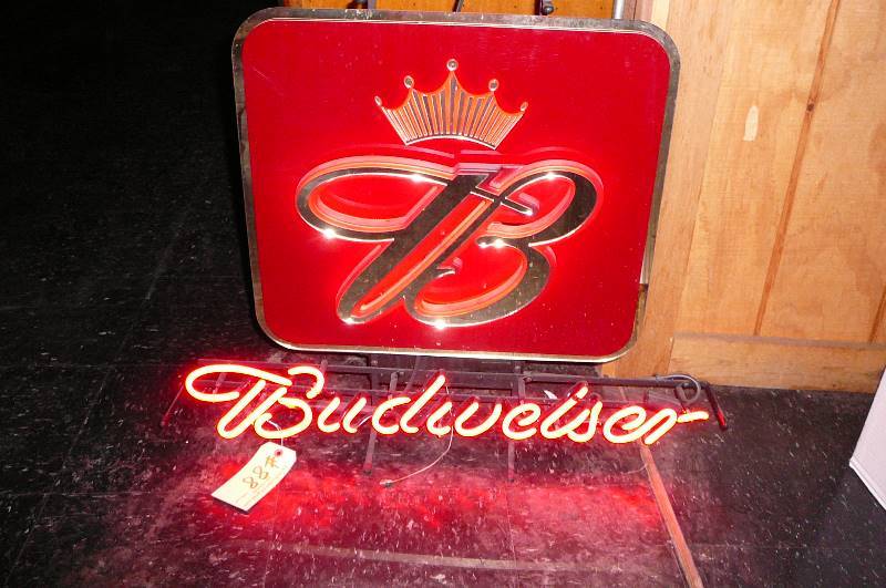 lot 88 image: Budweiser Lighted sign