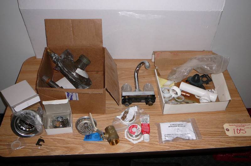 lot 130 image: Plumbing items