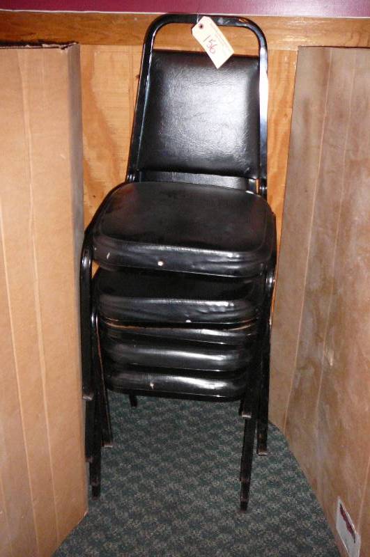 lot 156 image: 5 Bar Chairs