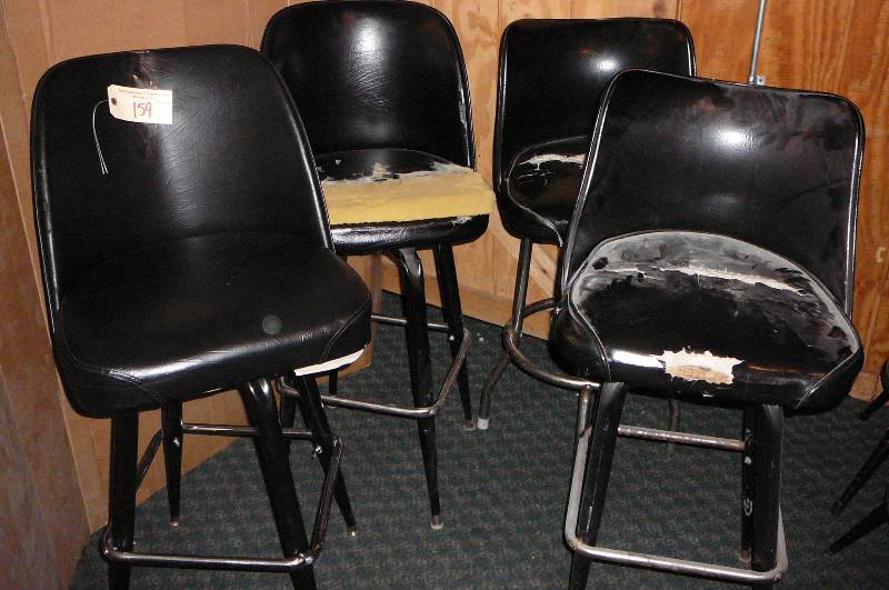 lot 159 image: 4 bar stools