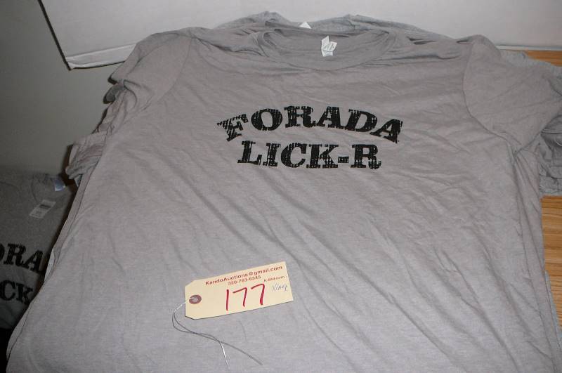 lot 177 image: T Shirts XL