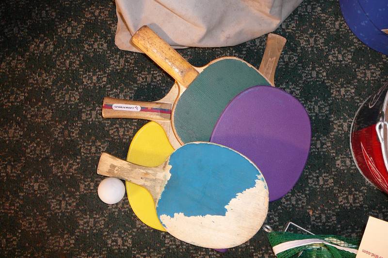 lot 188 image: Ping Pong items