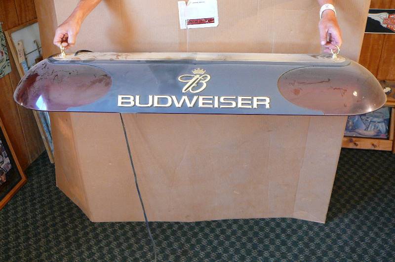 lot 226 image: Budweiser Pool table light