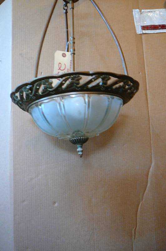 lot 231 image: Hanging Light fixture Assortment some
