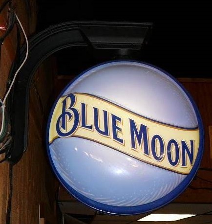 lot 256 image: Blue Moon Lighted sign