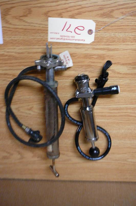 lot 271 image: Beer Taps