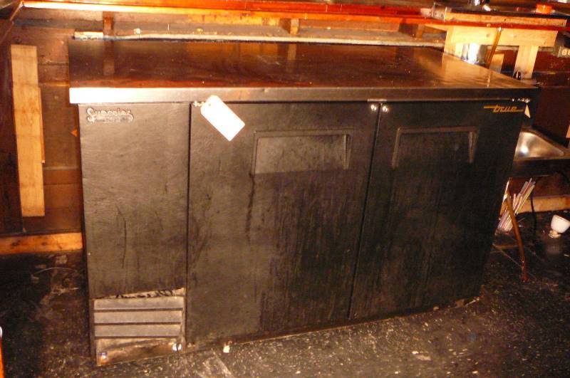 lot 280 image: 2 Door Superior Cooler