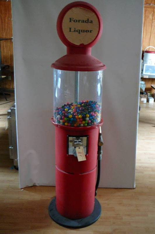 lot 84 image: Pump Gum Ball Machine