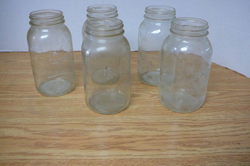 lot 346 image: Quart Jars