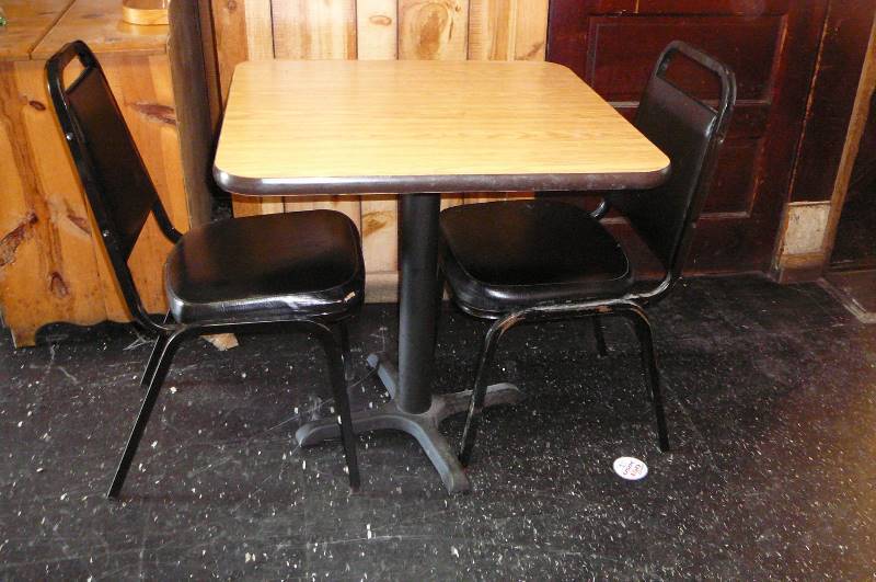 lot 394 image: Wooden Table