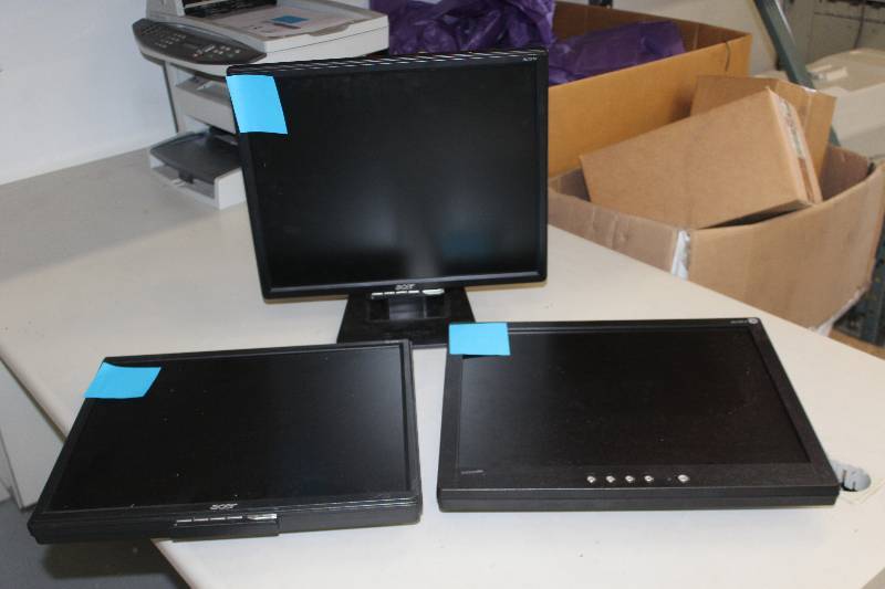 lot 17 image: Lot of (3) Computer Monitors Includes Acer AL1916, Acer AL1912, Acer AL1916