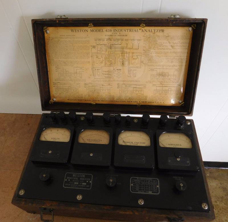 lot 10 image: Weston Model 639 Industrial Analyzer Type 2