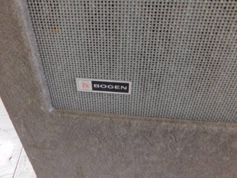 lot 20 image: Bogen Custom Portable Speaker Set, Model #L123C