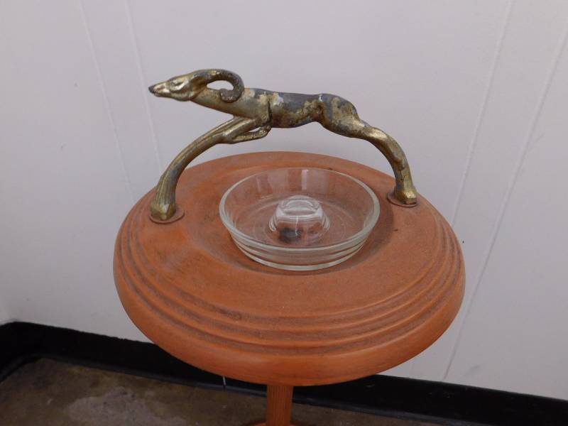 lot 41 image: Antique Ashtray