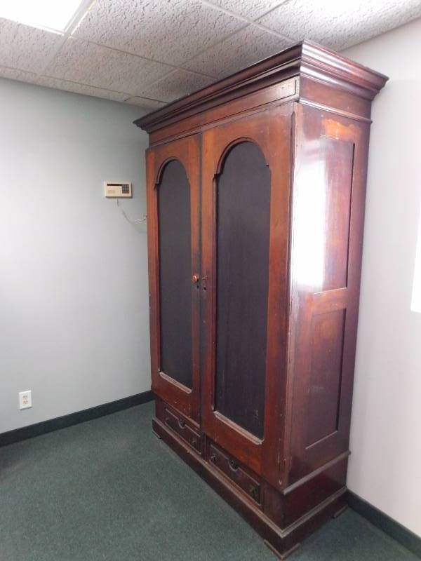 lot 72 image: Antique Armour Wardrobe, 2 drawers, (approx. 49.5 x 87 x 21)