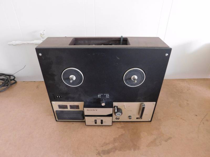 lot 79 image: Vintage Sony Reel to Reel 350