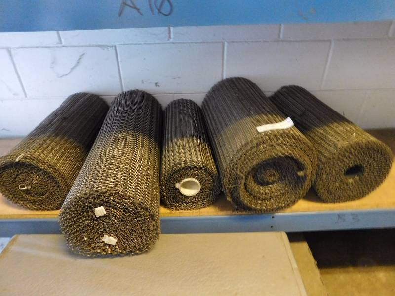 lot 107 image: 5 Rolls of Metal Link Conveyor Belt