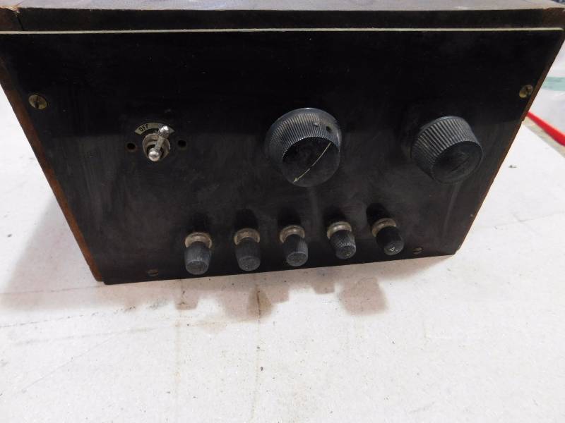 lot 139 image: 1920s Battery Eliminator