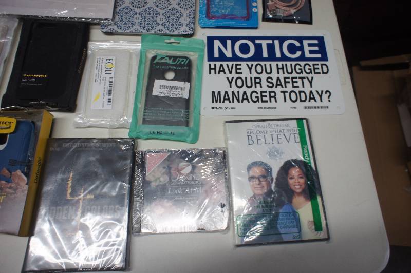 lot 353 image: (Lot of 15) Assorted Electronics