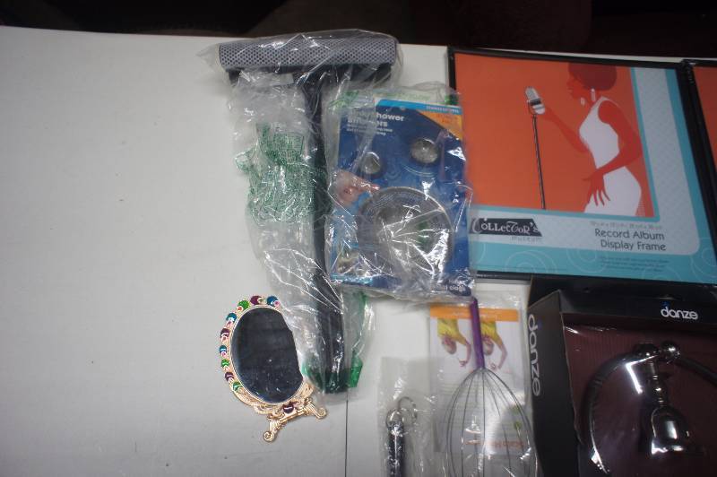 lot 354 image: (Lot of 9) Household Items