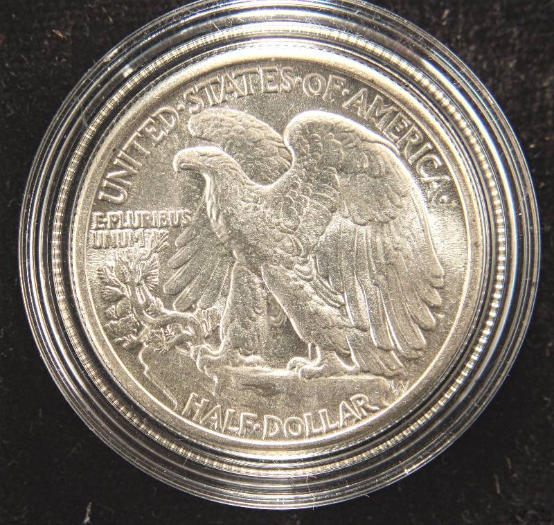 1942 WALKING LIBERTY SILVER HALF DOLLAR UNC IN AIRTITE HOLDER