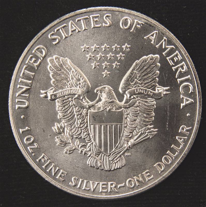 1990 AMERICAN SILVER EAGLE 1 TROY OZ. .999 FINE SILVER DOLLAR