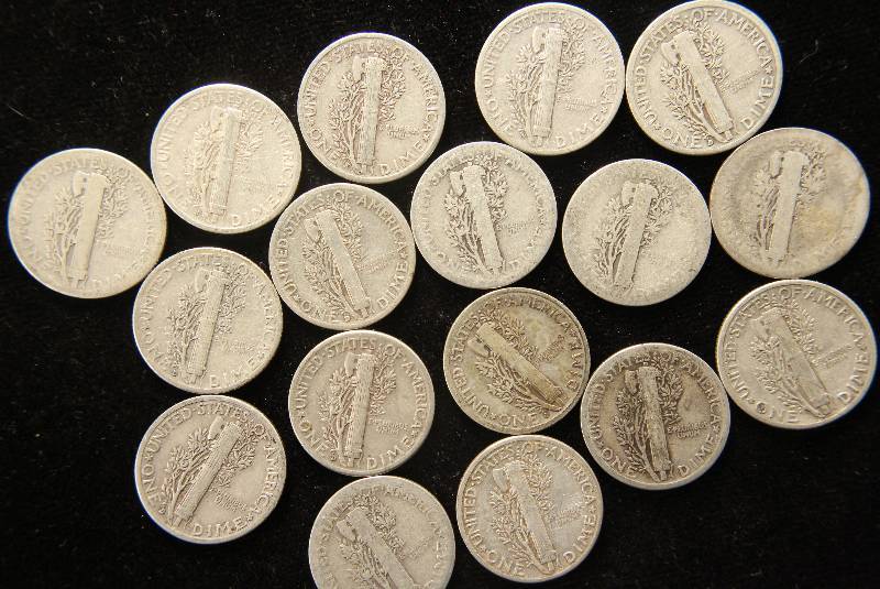 GROUP OF 17 MERCURY SILVER DIMES VARIOUS DATES