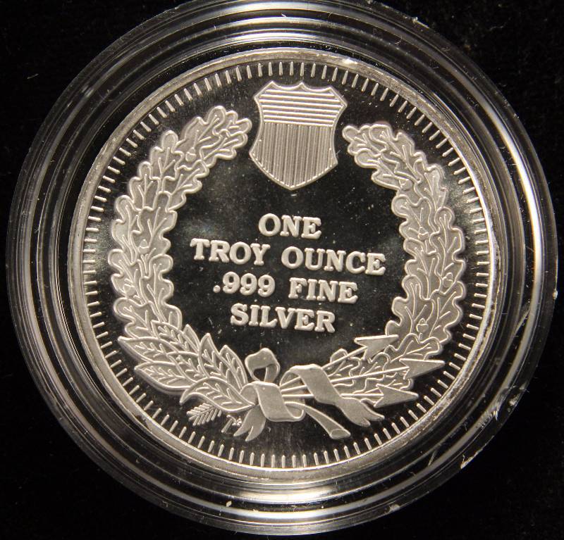 1 TROY OZ. .999 FINE SILVER 2017 INDIAN HEAD DESIGN IN AIRTIGHT HOLDER
