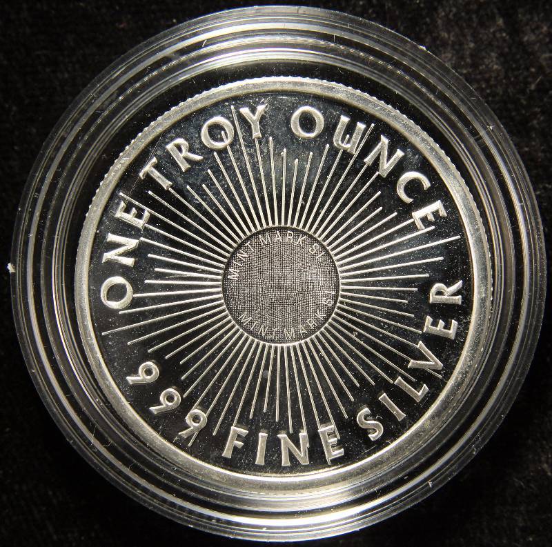 1 TROY OZ. .999 FINE SILVER ROUND SUNSHINE MINTING IN AIRTITE HOLDER