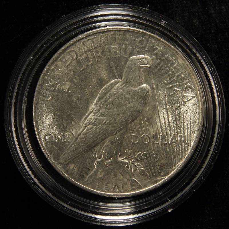 1922 PEACE SILVER DOLLAR UNC IN AIRTIGHT HOLDER