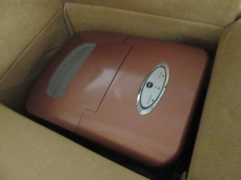 Ginnys Brand Ice Maker open box, u...