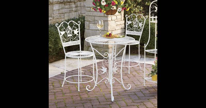 Bird Bistro Table(only) open box Re...