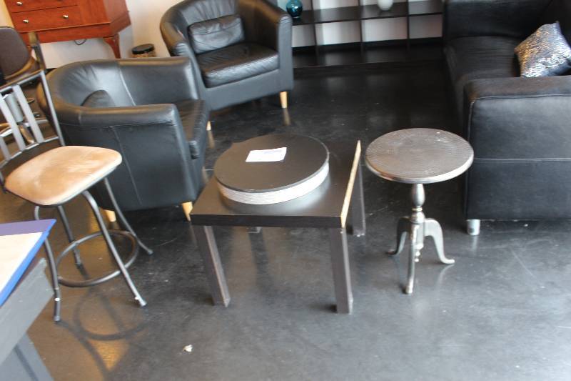 lot 62 image: Lot of (3) Furniture Includes 2) Table, 1) Chairs