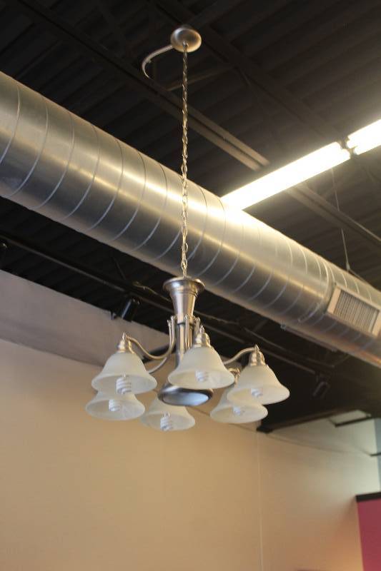 lot 24 image: Chandelier