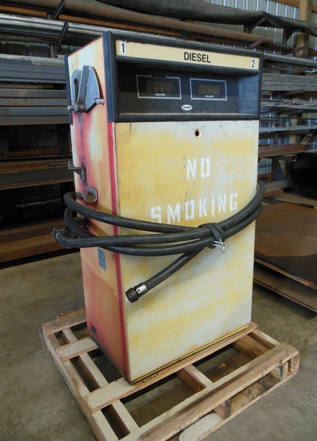 lot 5 image: NOTE NEW PHOTOS OF INSIDE Tokheim Fuel Pump (used - working when removed to upgrade fuel system)
