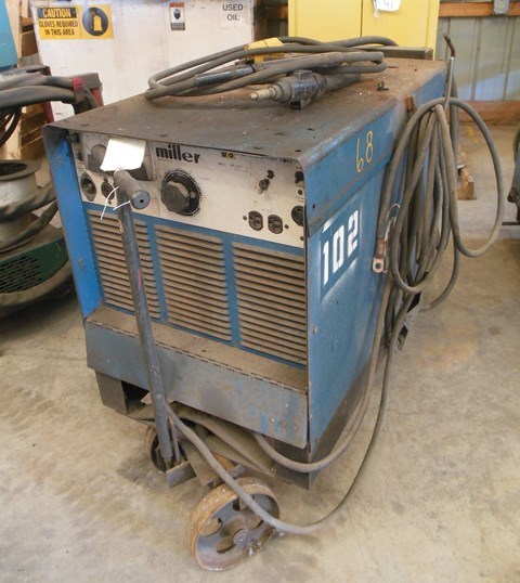 lot 7 image: 710 SEE PHOTOS For Power Information - Miller MP-45F Welder
