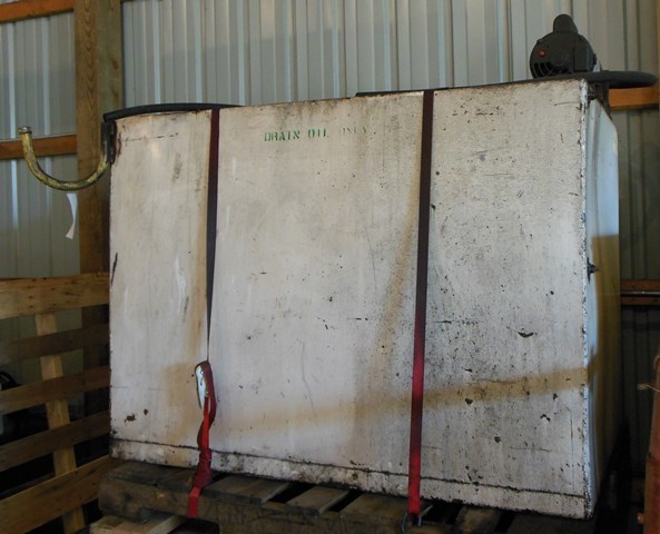 lot 18 image: Used Oil Tank with Pump