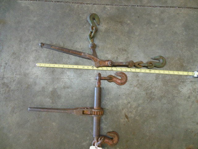 lot 72 image: Chain Binders
