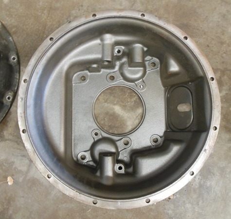 lot 9 image: SEE NEW PHOTOS Eaton transmission clutch bell housing - Unused, Never installed