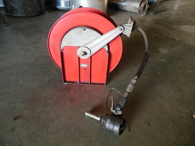 lot 104 image: Duro Fluid Reel - needs new hose