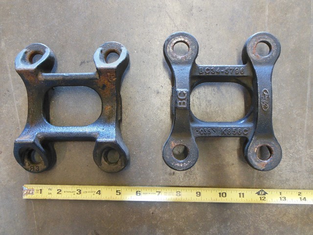 lot 113 image: Ford Leaf Spring Shackles