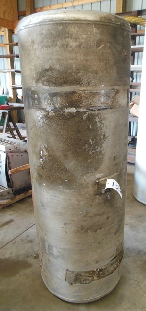 lot 127 image: Aluminum Fuel Tank - Used