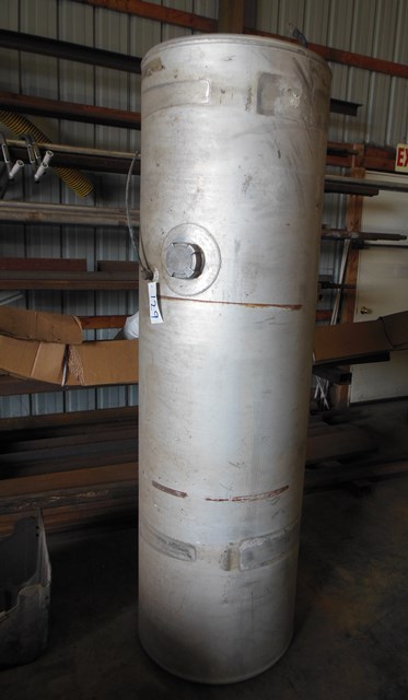 lot 129 image: Aluminum Fuel Tank - Used