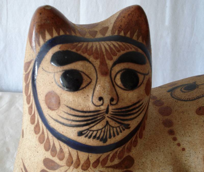 lot 10 image: Vintage Mexican Folk Art Terracotta Cat