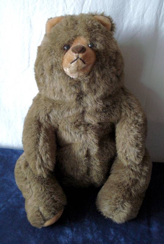 lot 16 image: (set of 4) Collectable Teddy Bears