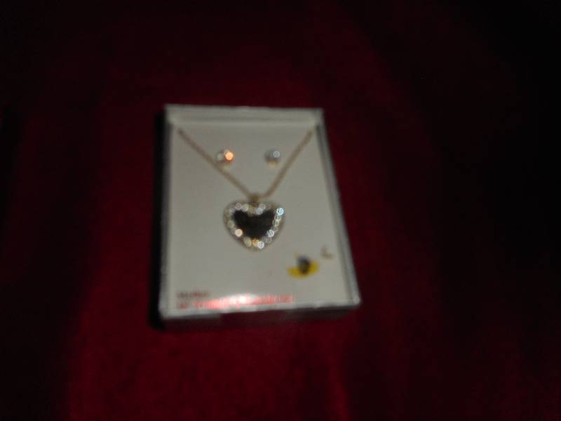 MOTHER EARING AND PENDANT SET