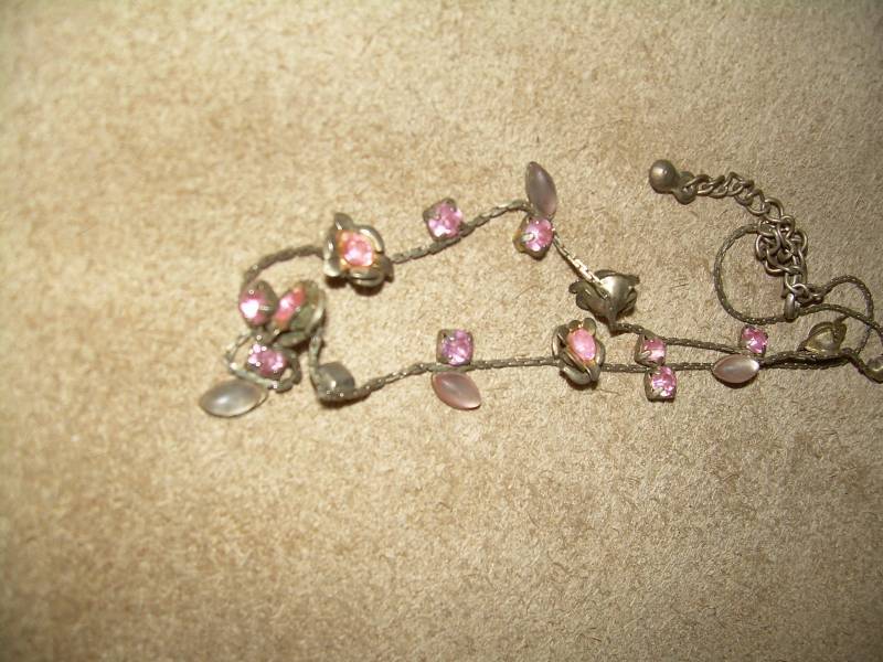 VINTAGE KNECKLACE